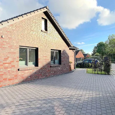 Leeraner Ferienhaus, 15200 펜션 리어